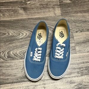 Vans Blue Canvas Sneakers with Classic Low-Top Design